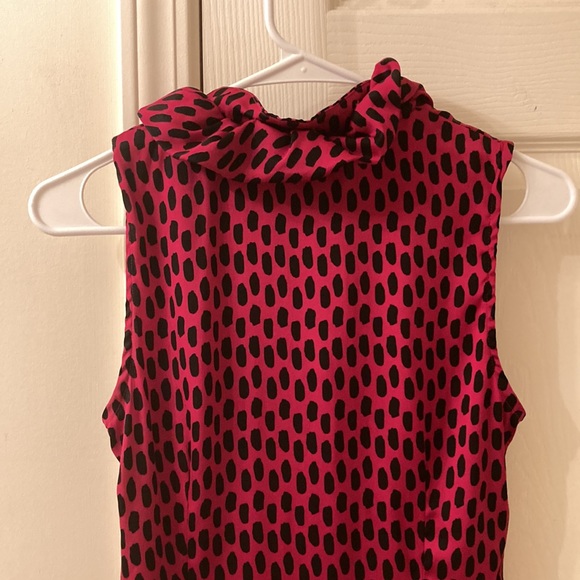 - Elizabeth McKay ruffle neck top - Picture 7 of 10